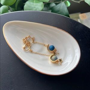 Gold Tone Glittering Dangle Clip On Earrings